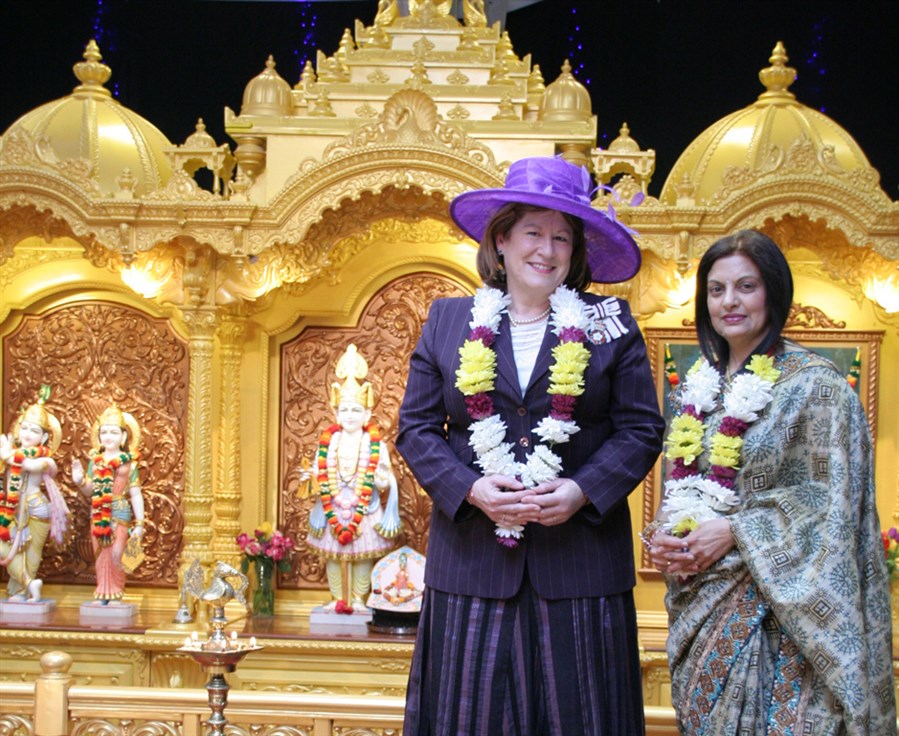 Lord-Lieutenant Helen Nellis Visits BAPS Shri Swaminarayan Mandir, Luton, UK